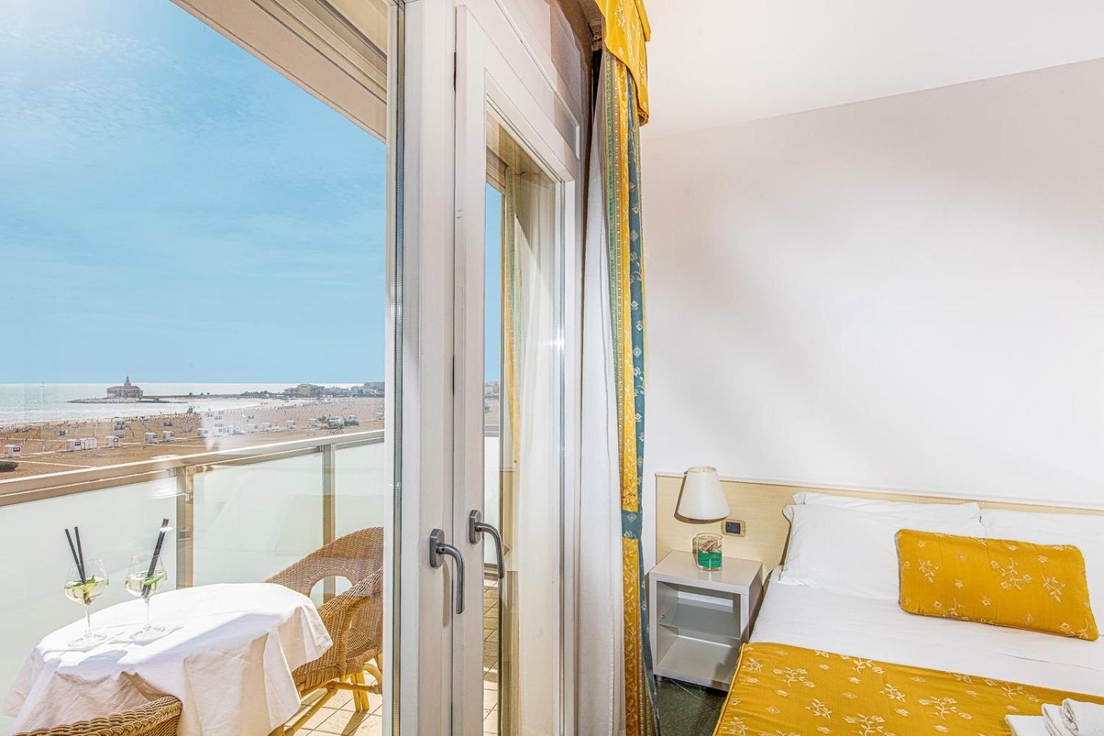 Hotel Karinzia Caorle Esterno foto