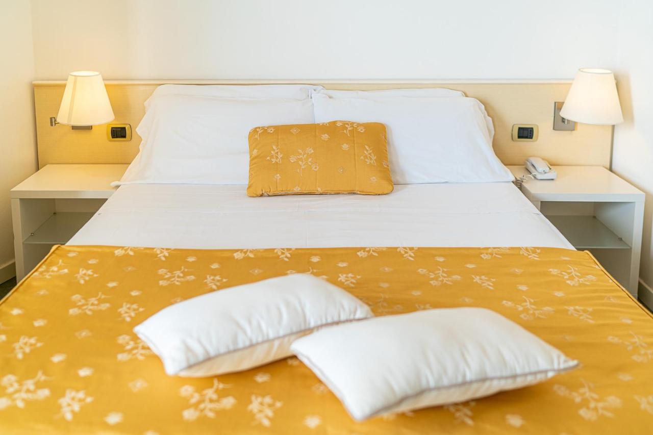 Hotel Karinzia Caorle Esterno foto