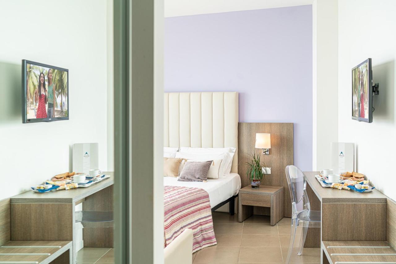 Hotel Karinzia Caorle Esterno foto