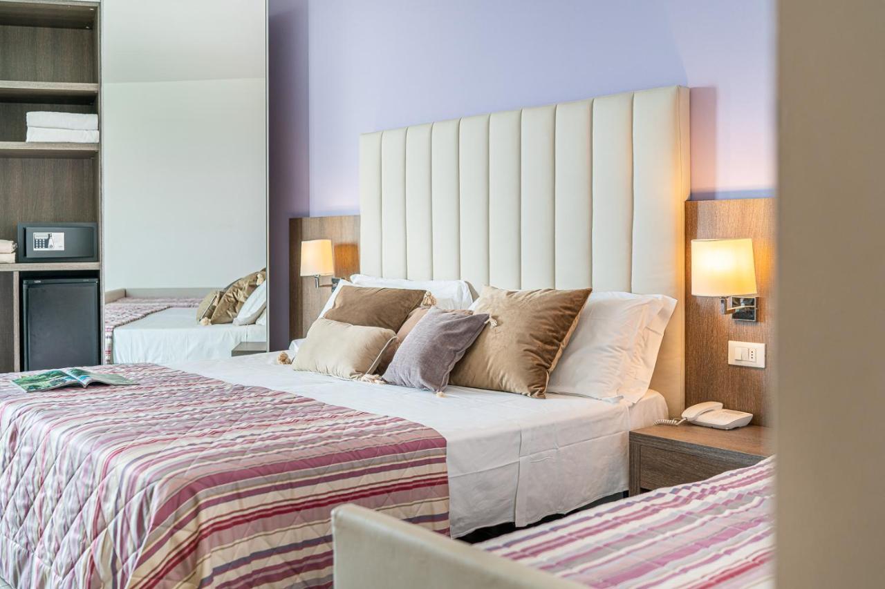 Hotel Karinzia Caorle Esterno foto