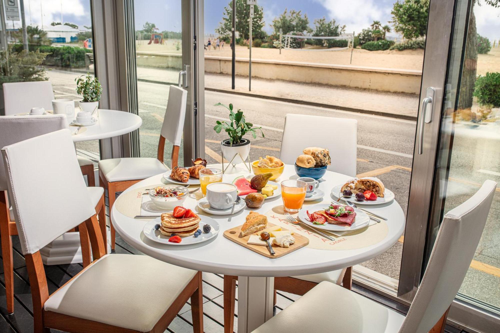 Hotel Karinzia Caorle Esterno foto