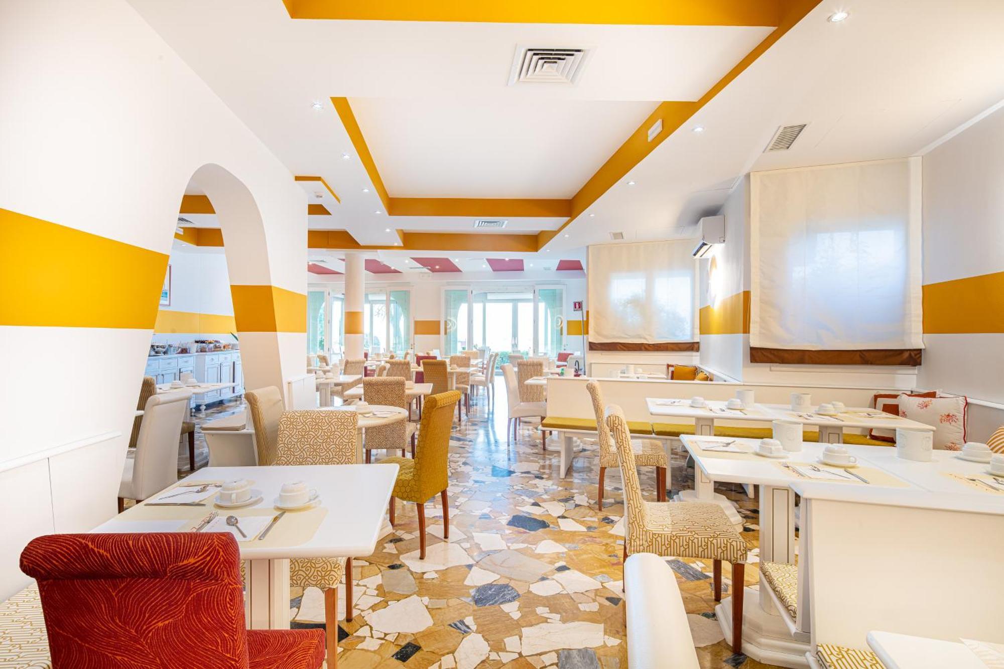 Hotel Karinzia Caorle Esterno foto