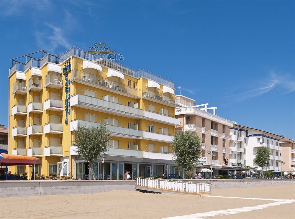 Hotel Karinzia Caorle Esterno foto